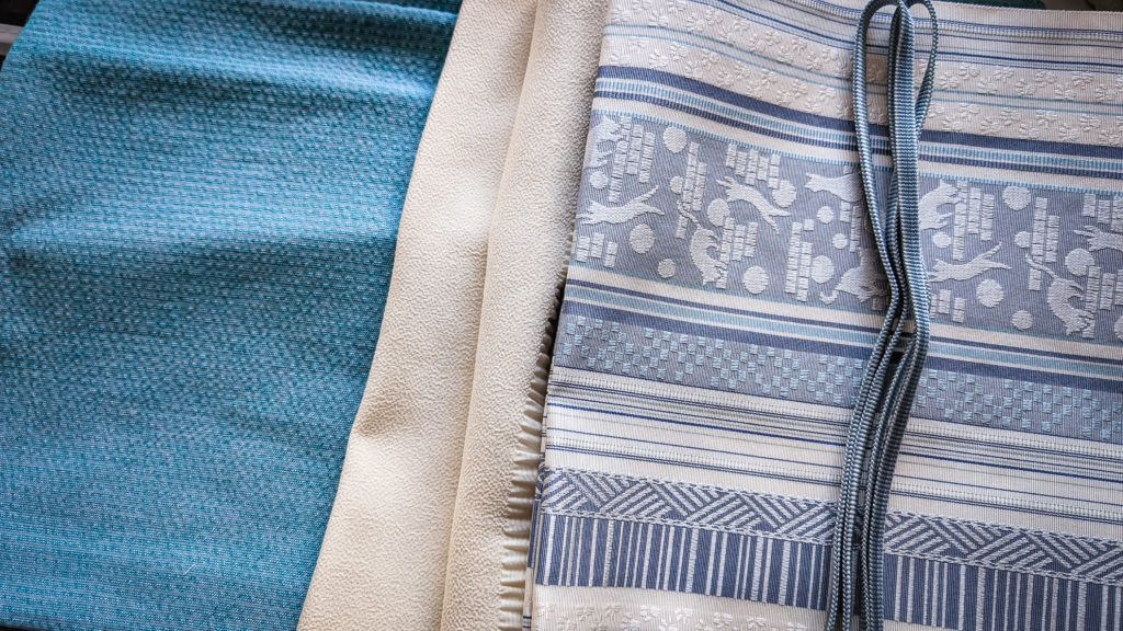 Blue kimono and white/blue obi with cat pattern