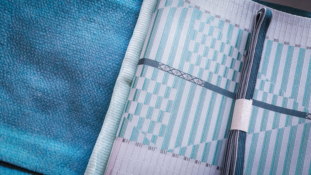 Blue kimono and white/turquoise obi